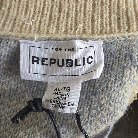 For The Republic Knit Sweater in Beige and Light Blue-XL - Picture 2 of 2